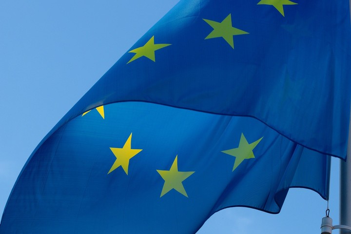Europäische Fahne im Wind
